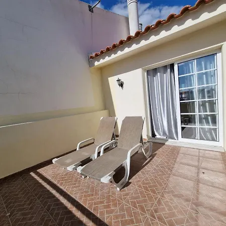 Апартаменти Sea View Penthouse 10 Min Walking Old Town And Pescadores Албуфейра